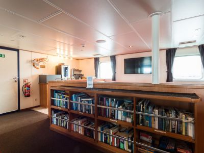 Bordbibliothek (© Eduardus Lee / Oceanwide Expeditions)
