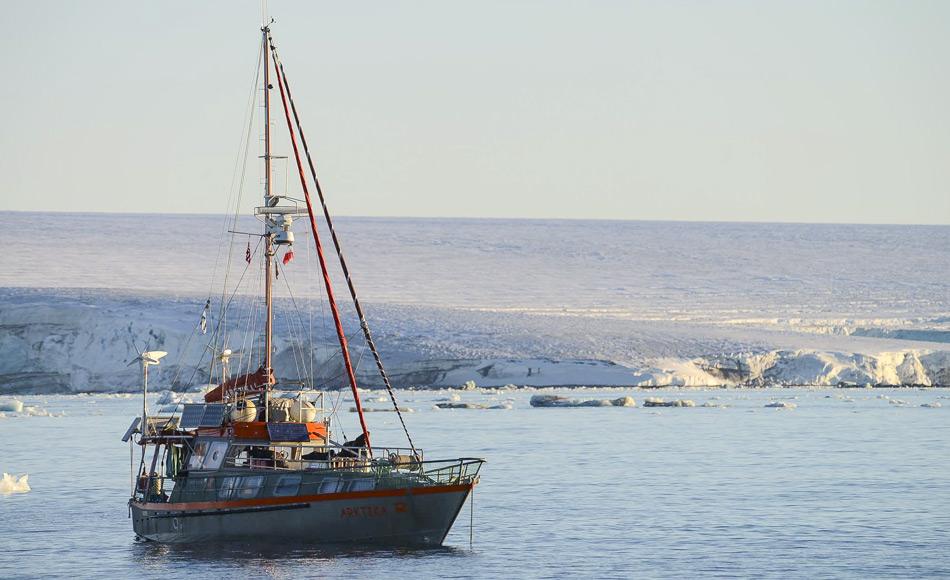 Die Arktika ist eine fantastisch ausgestattete Yacht mit modernster Elektronik. Sie hat etwa 20000 Seemeilen im Arktischen Ozean einschlieÃlich der Nordwest- und Nordostpassage hinter sich. Bild: Arktika/Facebook